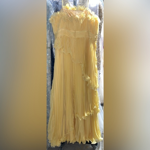 Mac Duggal 49537 NWT Butter Yellow Pleated Tiered Ruffled Strapless Gown - Picture 5 of 8